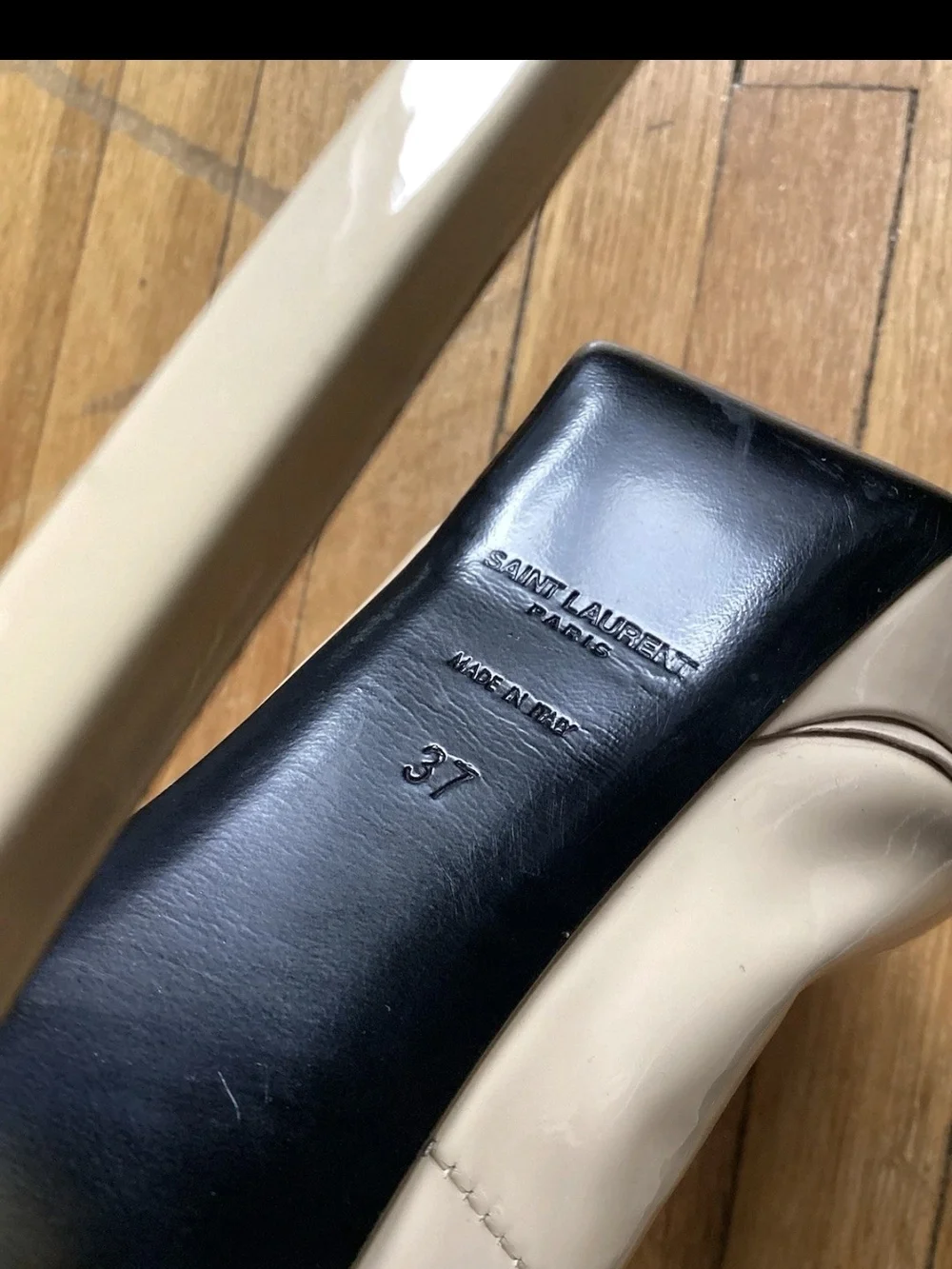 Saint Laurent YSL Ladies Size 7/37 Solid Beige Patent Leather Pump Heels,Flaws - Picture 7 of 7
